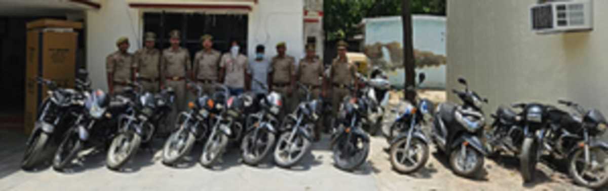 नोएडा में दो अलग-अलग मामलों में 4 वाहन चोर गिरफ्तार, 30 से ज्यादा वाहन बरामद